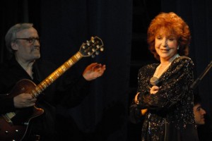 Donna y Yo en Concejo 6