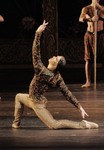 Luis Ortigoza Primer Bailarín Estrella La Bayadera I Photo Patricio Melo