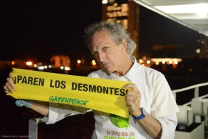 Greenpeace recibe el apoyo de personalidades de la cultura y el espectáculo, en el marco de la visita a la Argentina del Esperanza, el buque más grande de la organización. Bajo el lema “Destruir Bosques es un Crimen”, Greenpeace impulsa la protección de los bosques nativos y  el fin de la deforestación indiscriminada.